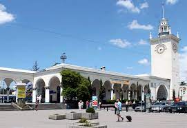 Вокзал прибытия поезда Таврия из Астрахани в Симферополь