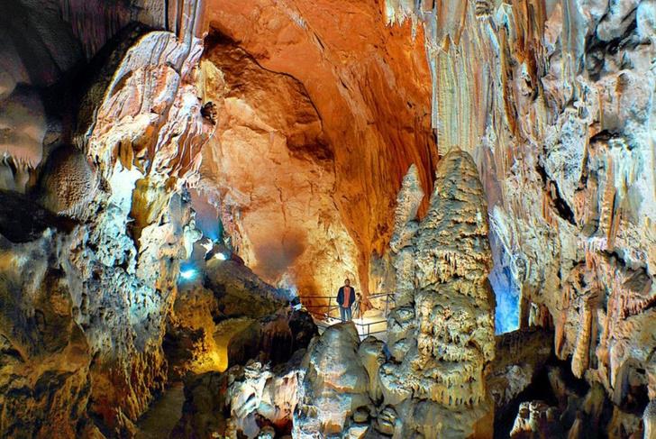 Скельская пещера в Форосе